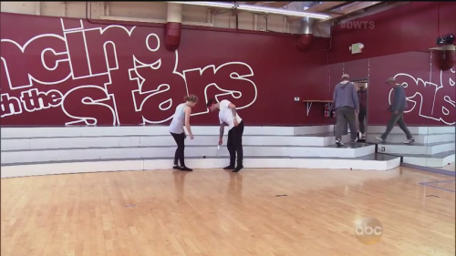 DWTS2015-04-13-20h26m41s44.png